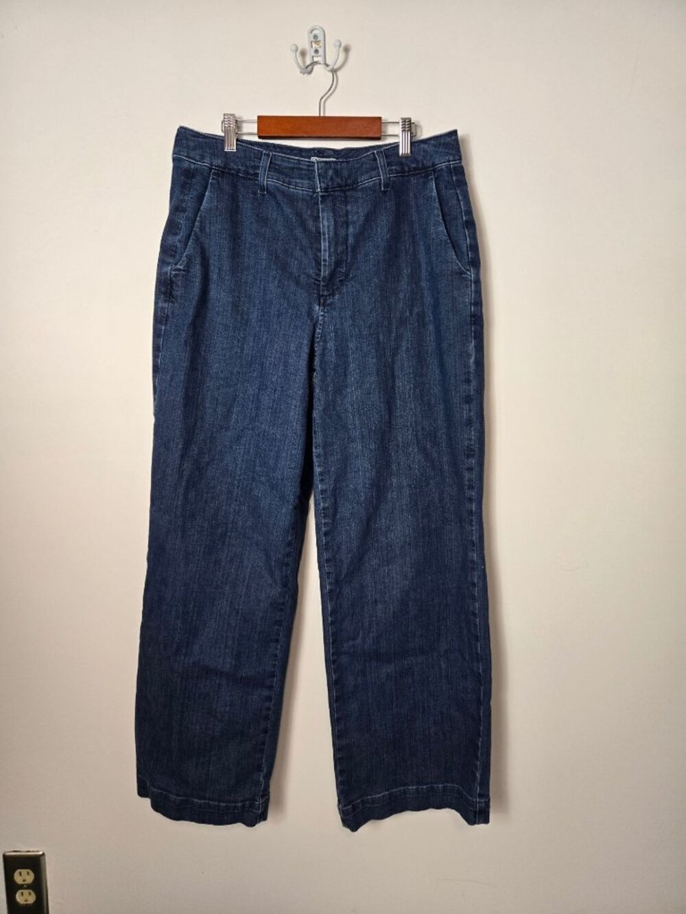 L.L. Bean Women's Size 12 True Shape Jeans High-Rise Wide-Leg Trouser Indigo